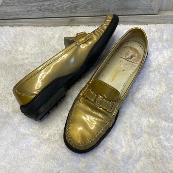 Ferragamo Sport Italy Gold Patent Driving Shoes 9 - Picture 10 of 12